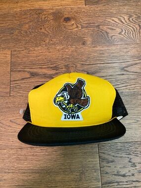 Vintage Iowa Hawkeyes hat